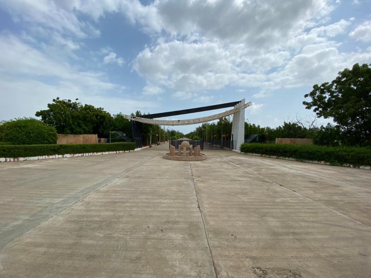 City The Village Beach Resort Laeja Exterior photo