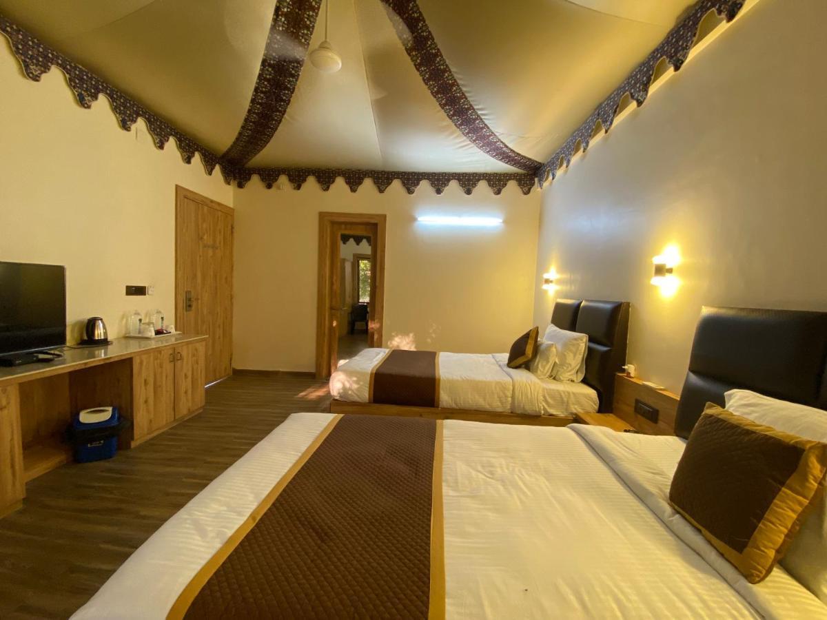 City The Village Beach Resort Laeja Exterior photo
