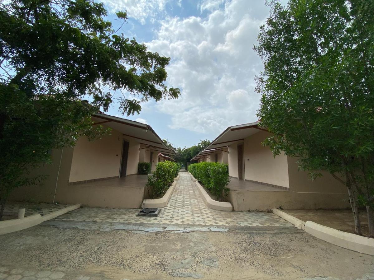 City The Village Beach Resort Laeja Exterior photo